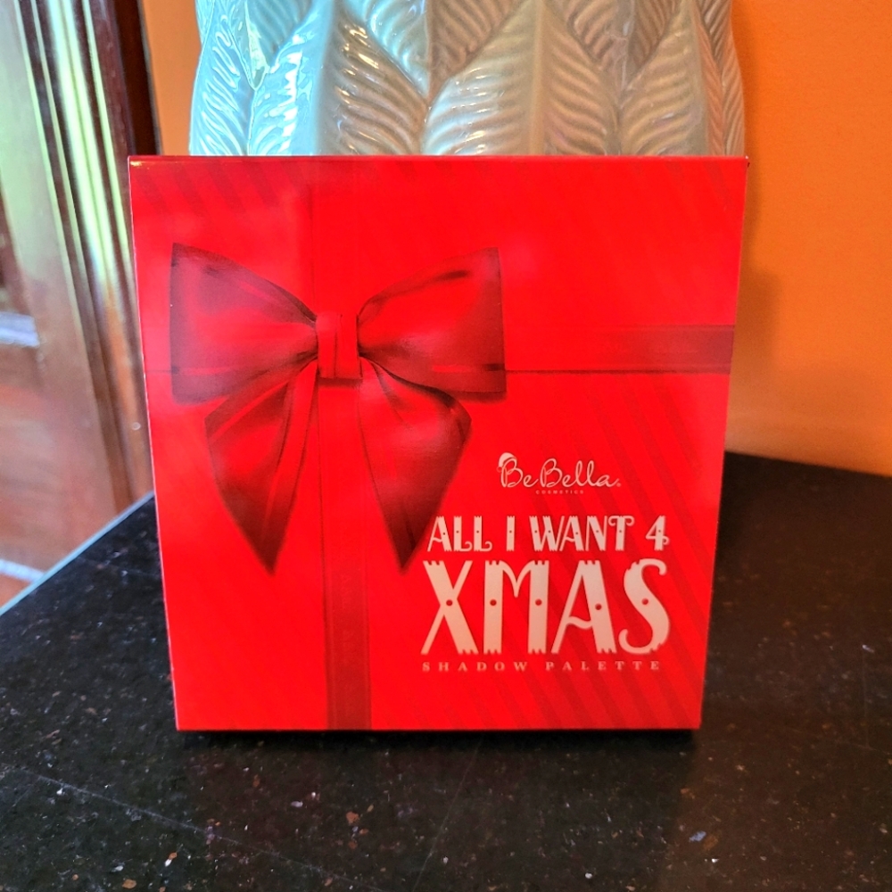 Bebella eyeshadow palette. "All I want 4 Christmas".